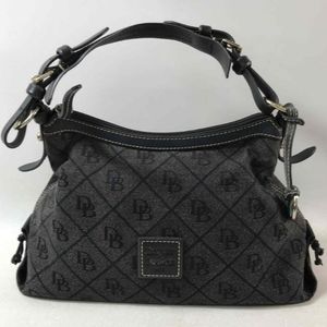 Beautiful Dooney & Bourke Shoulder Bag